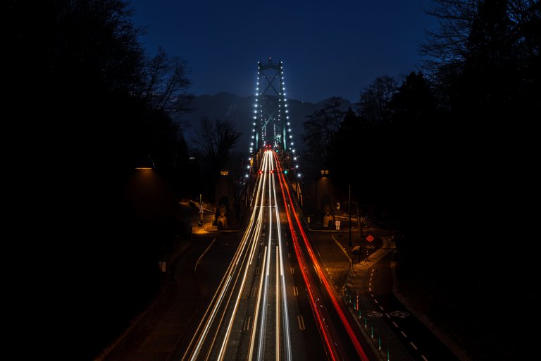 Lions-Gate-Bridge.jpg