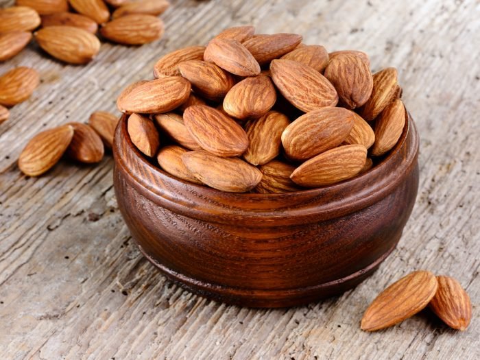 almondsnutrition-700x525.jpg