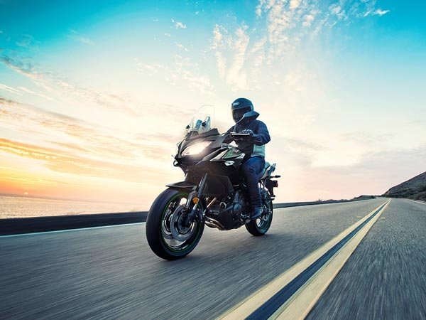 15-1510745597-2018-kawasaki-versys-650-launched-in-india-4.jpg