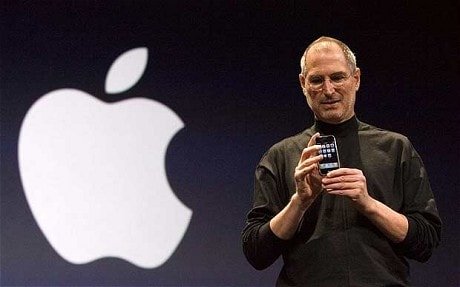 Steve-Jobs-launches-first-iPhone.jpg