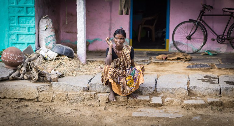 India-Street-Photography-Hampi-Lady-House.jpg