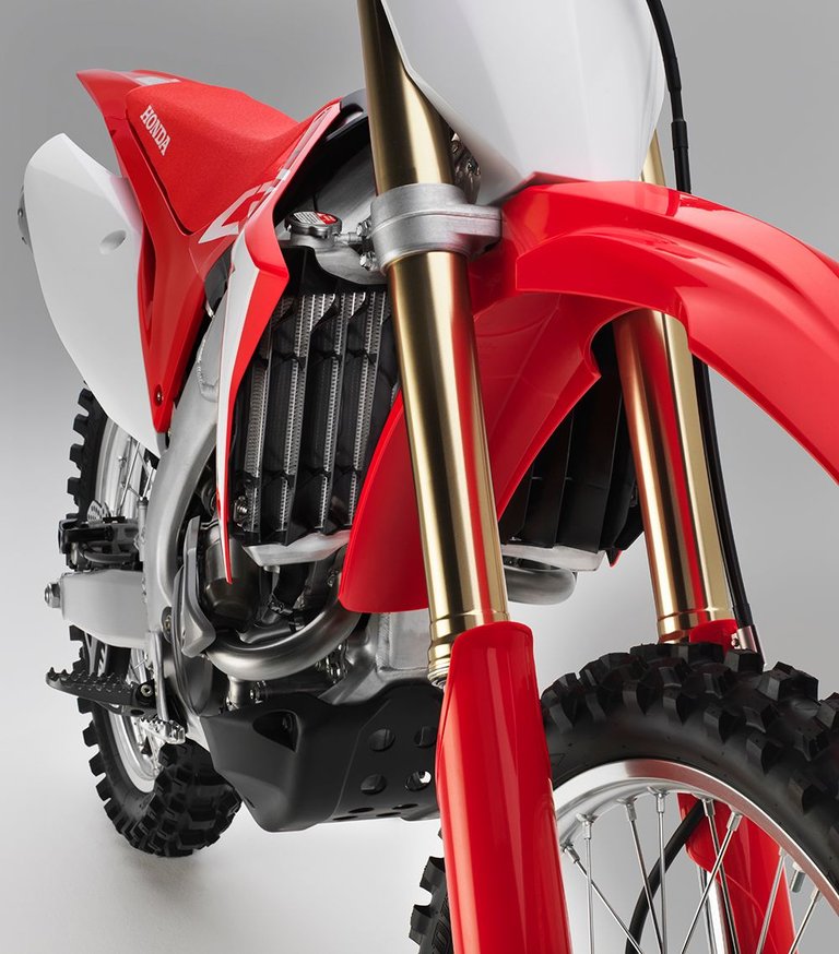 18_CRF250R_RADIATOR.jpg