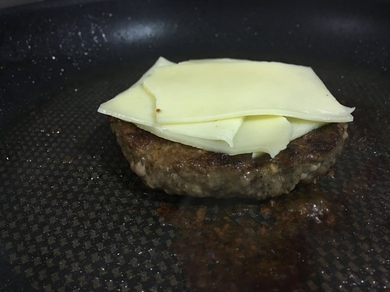 Cheese Burger in Bread by Detlev  (7).JPG