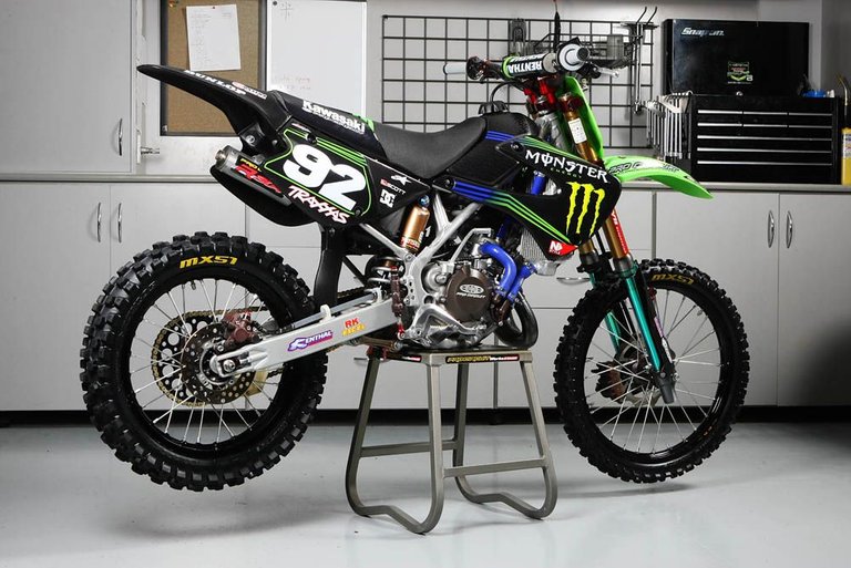 adamcianciarulo_bike_01.jpg