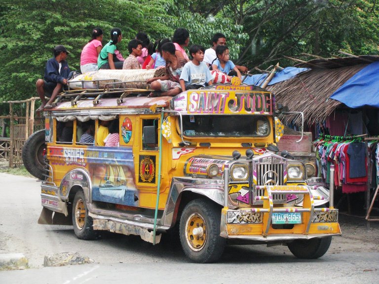 jeepney2.jpg