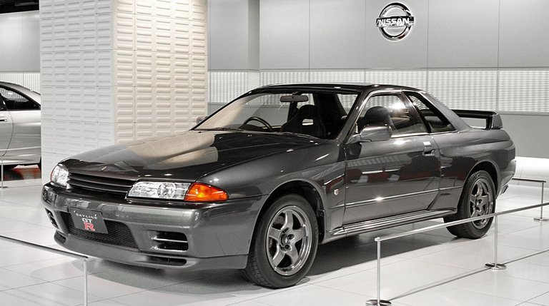 Nissan_Skyline_GT-R_(R32).jpg