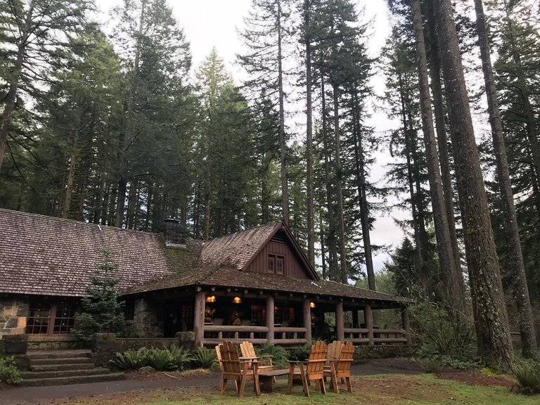 Cabin at Silver Falls State Park.jpg