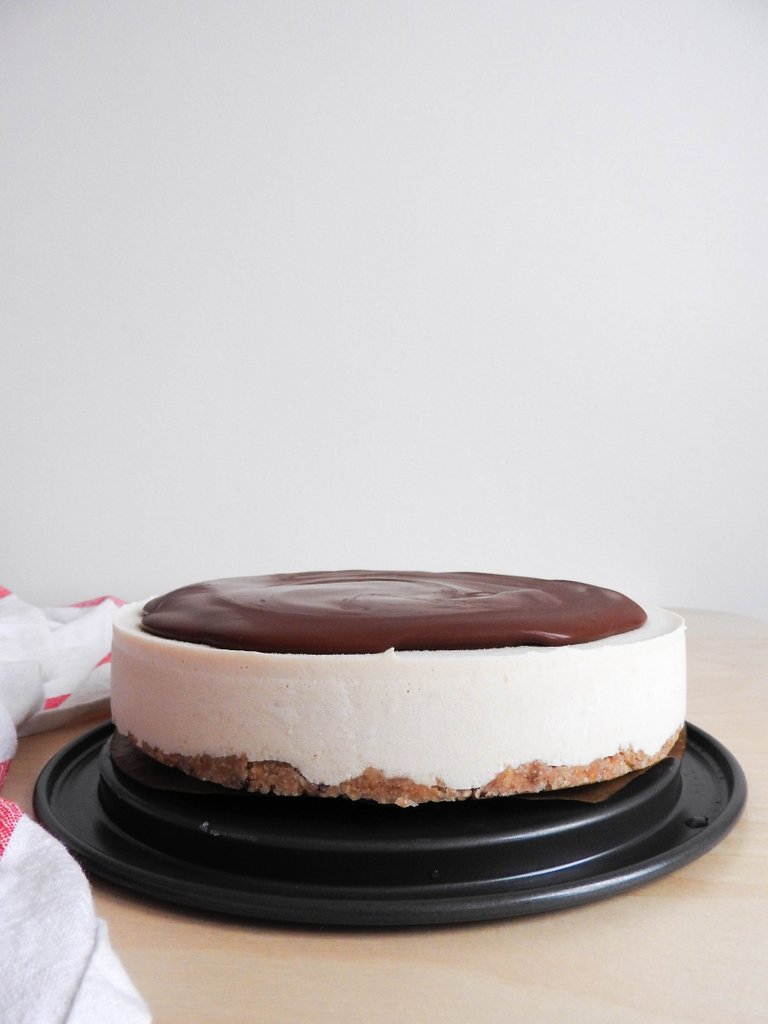 vegan cheesecake 1.jpg