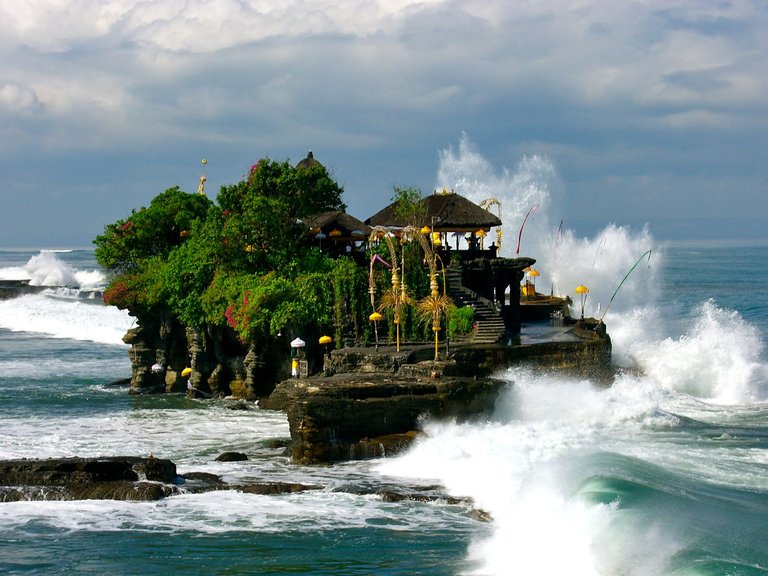 tanah-lot-bali-transportation-service.jpg