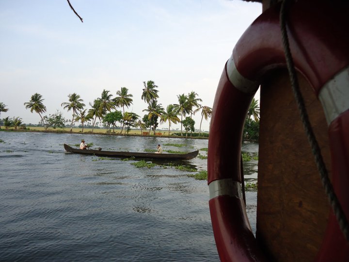 backwaters_of_kerala.jpg