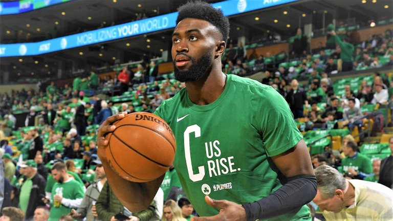 jaylen-brown-pregame-iso.jpg