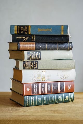 book-stack-3126530__480.jpg