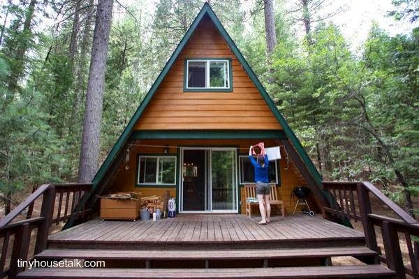 Cabaña pequeña A-frame (sin marcos) también conocida como alpina.jpg