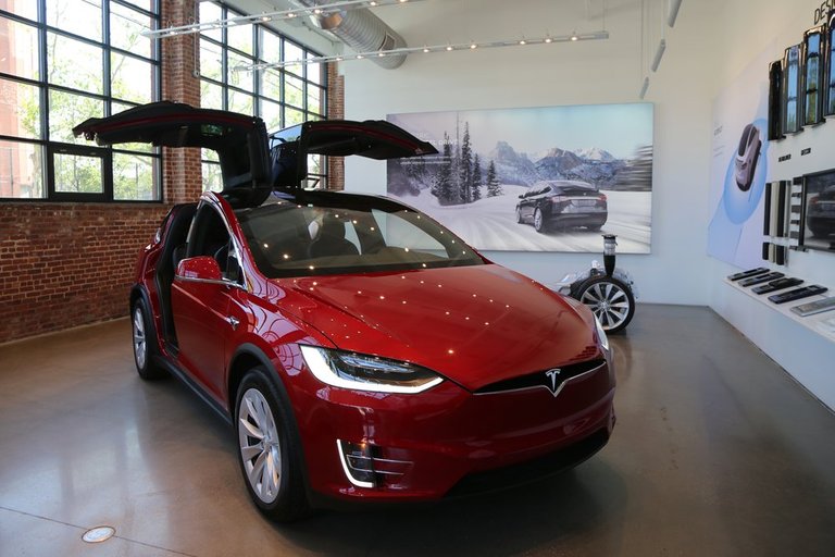 Tesla-Model-X.jpg