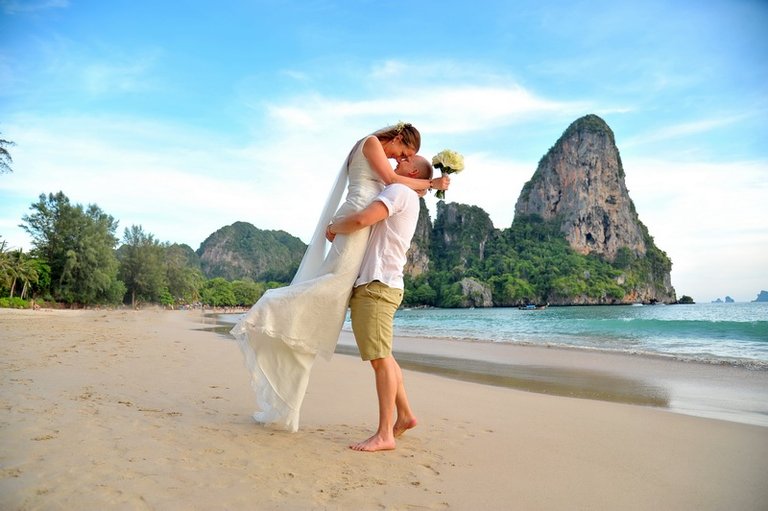 Railay-Beach-Wedding-Package-Eleanor-Darren-45.jpg