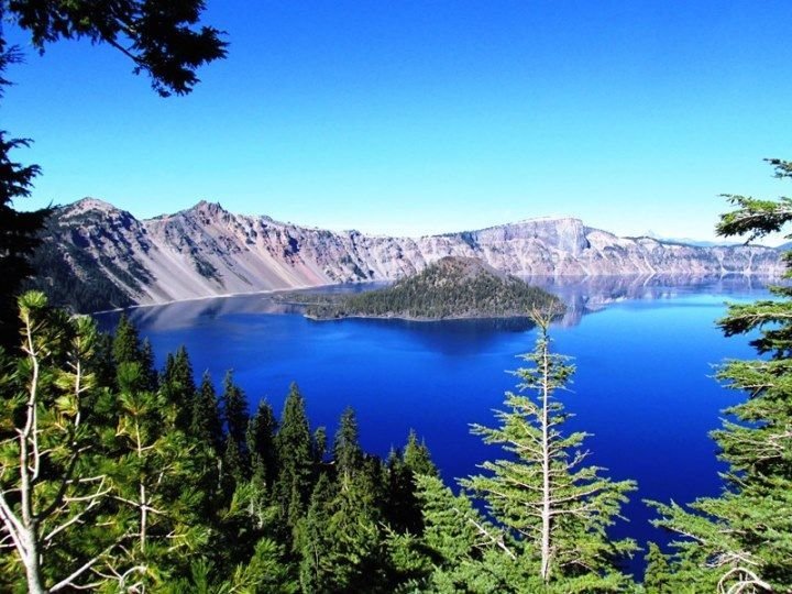 Crater Lake Oregon 2.jpg