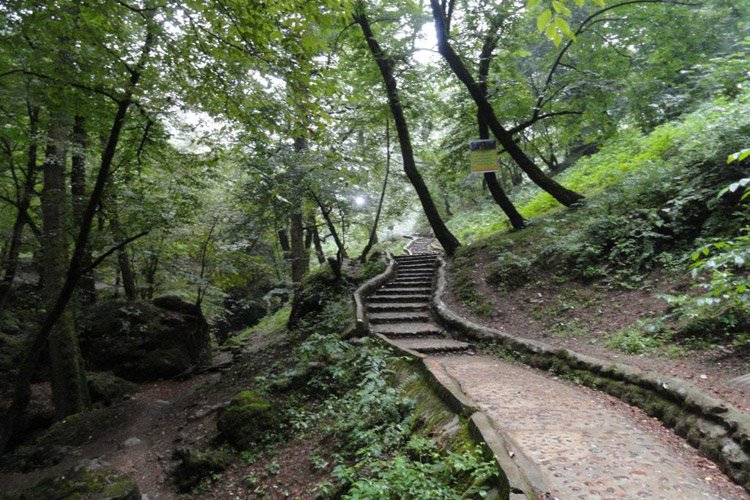 rudkhan castle4.jpg