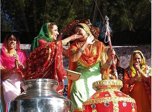 Screenshot-2018-1-22 All sizes Punjabi Festival 2005a 736 Flickr - Photo Sharing .jpg
