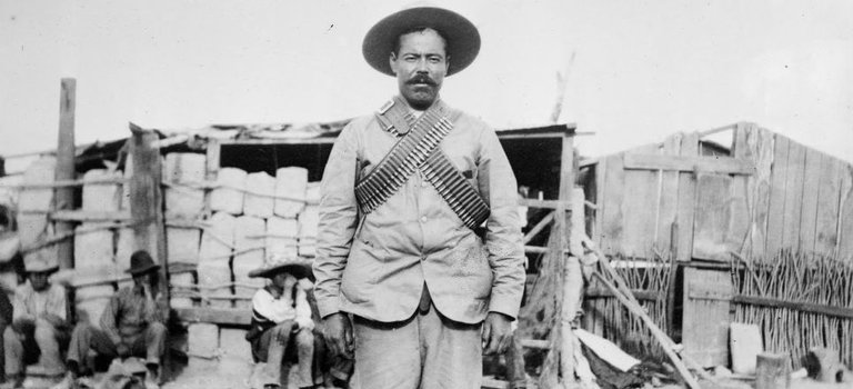 Pancho_Villa_bandolier.jpg