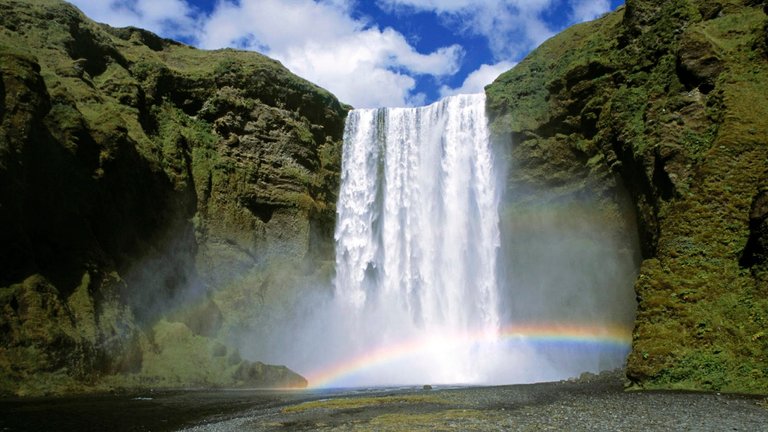 skogafoss_waterfall_iceland.jpg