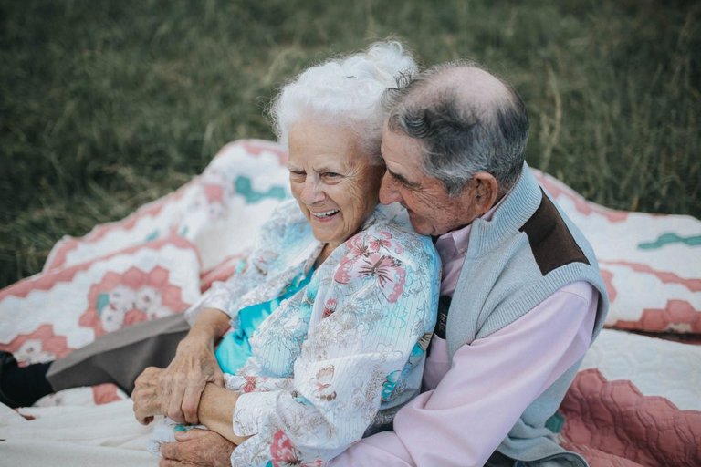 06-this-couples-68th-wedding-anniversary-photoshoot-courtesy-paigefranklinphotography.com_-1024x683.jpg