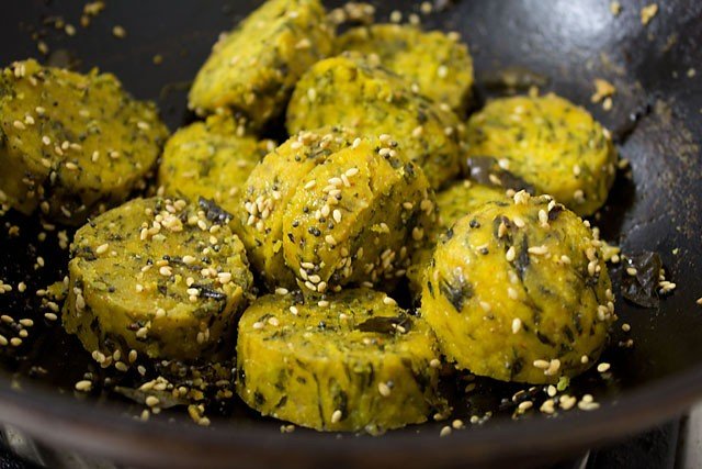 steamed-methi-muthia6.jpg