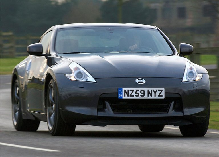 2010-nissan-370z-black-ed-3_800x0w.jpg