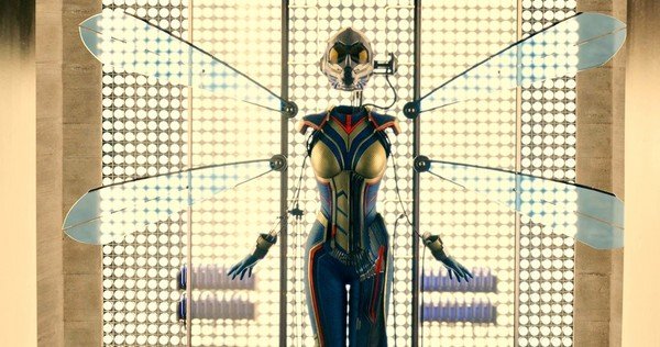 Ant-Man-Movie-Wasp-Suit-Photo-Post-Credit.jpg