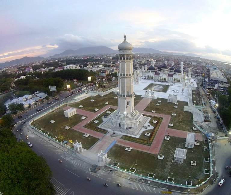 masjid raya.jpg