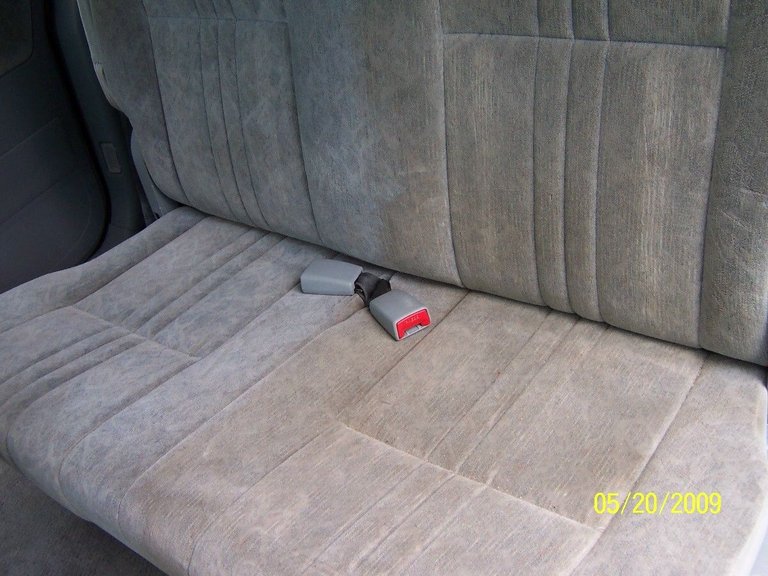 half cleaned seat 09.jpg