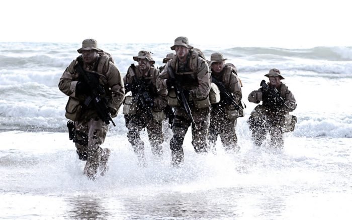 Navy-SEALs-in-water-700x438.jpg