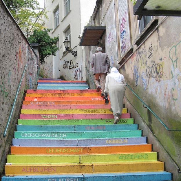 scala-escalera-multicolor1.jpg