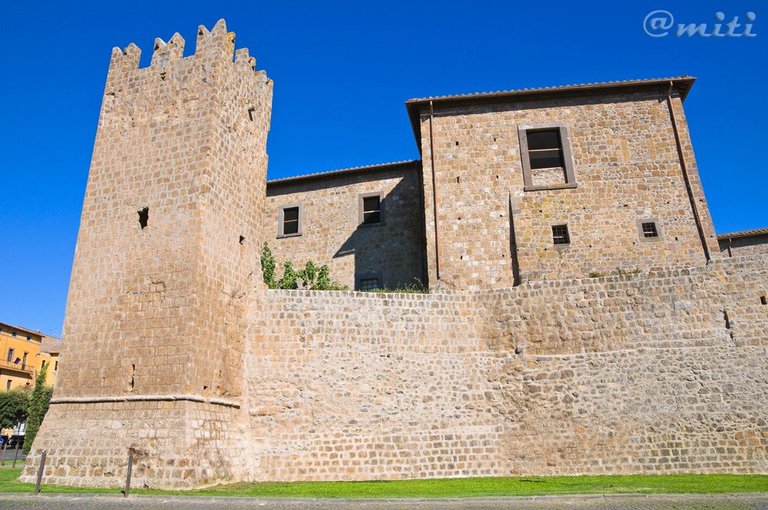 tuscania mura.jpg