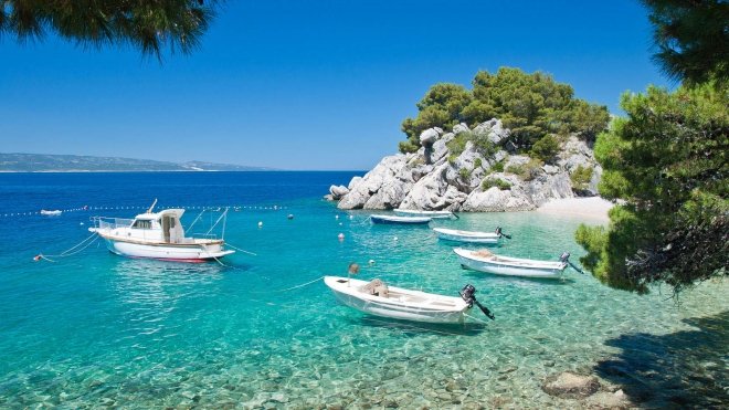 mediterranean-beach-wallpaper.preview.jpg