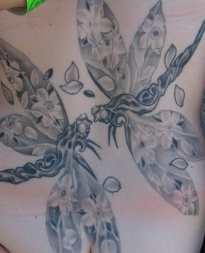 tatuajes-libelulas-dos-400x493.jpg