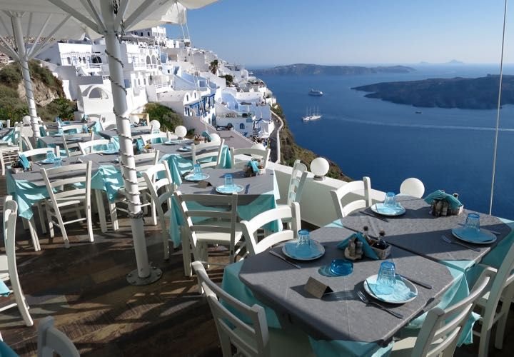 best-restaurant-santorini-firostefani-remvi.jpg