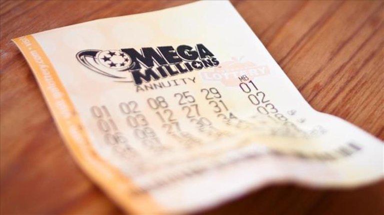 Mega Millions drawing No big winner as jackpot hits $418M.jpg