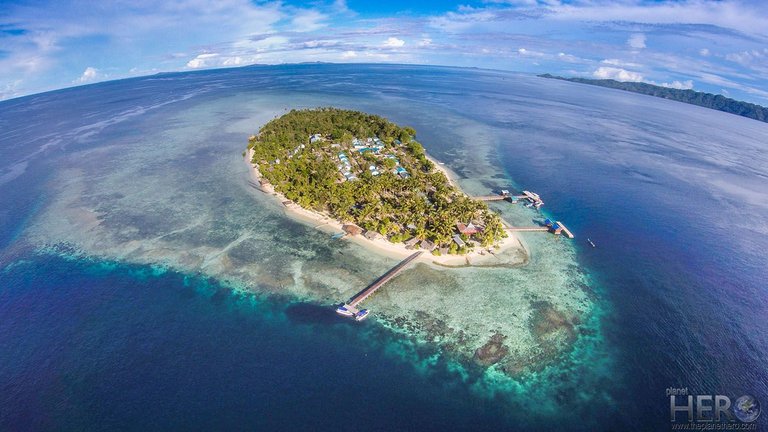 Arborek_Island_Papua.jpg