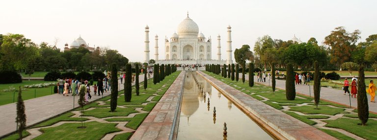 me-taj-mahal-agra.jpg