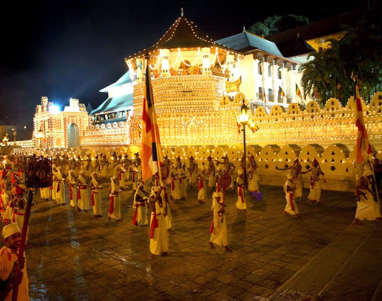 Perahera.jpg