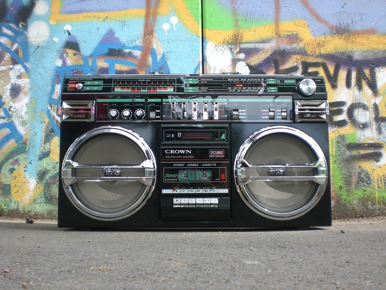 ghettoblaster-1452077_960_720.jpg