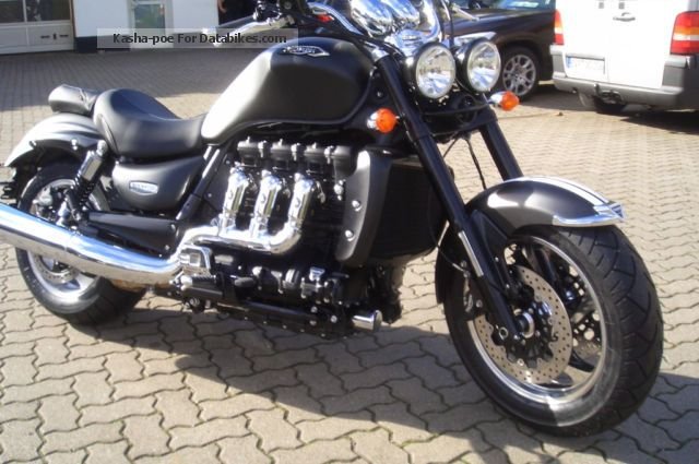 triumph__rocket_3_roadster_2012_1_lgw.jpg