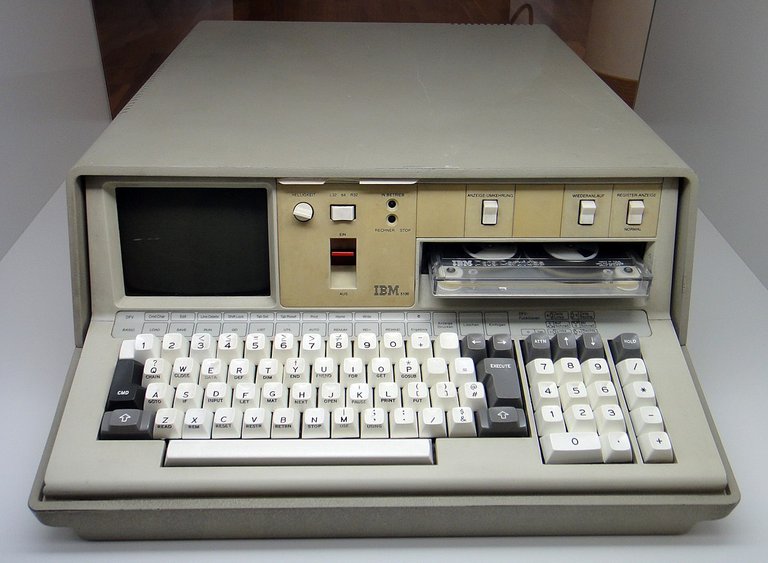 1200px-IBM_5100_-_MfK_Bern.jpg