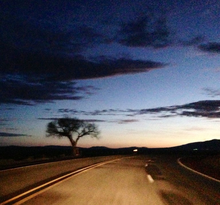 road to taos.JPG