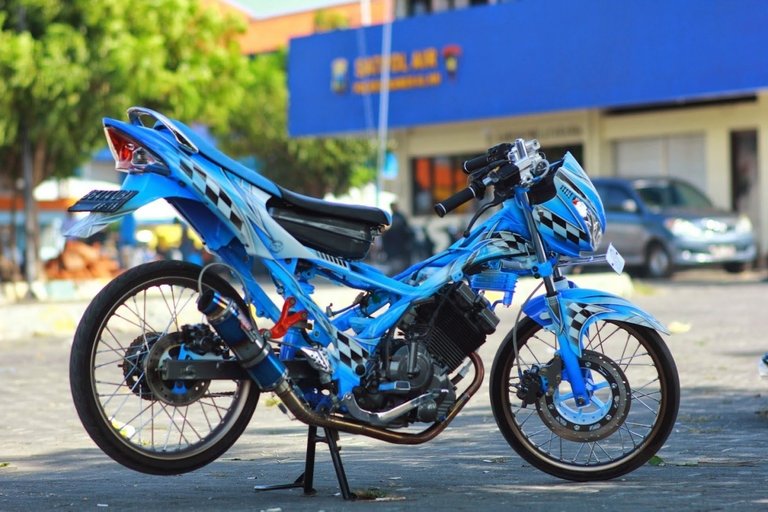 motor-trend-modifikasi-video-modifikasi-motor-suzuki-satria-fu-within-modifikasi-warna-cat-satria-fu.jpg