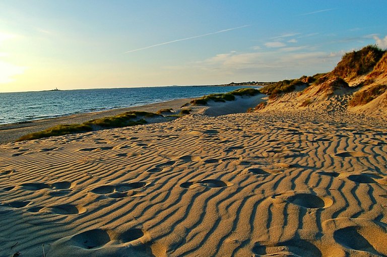 beach-footprints.jpg