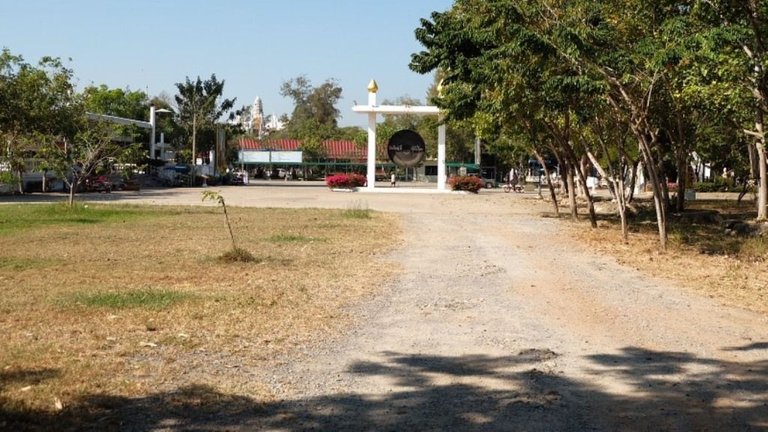 Wat Phai Rong Wua6.jpg