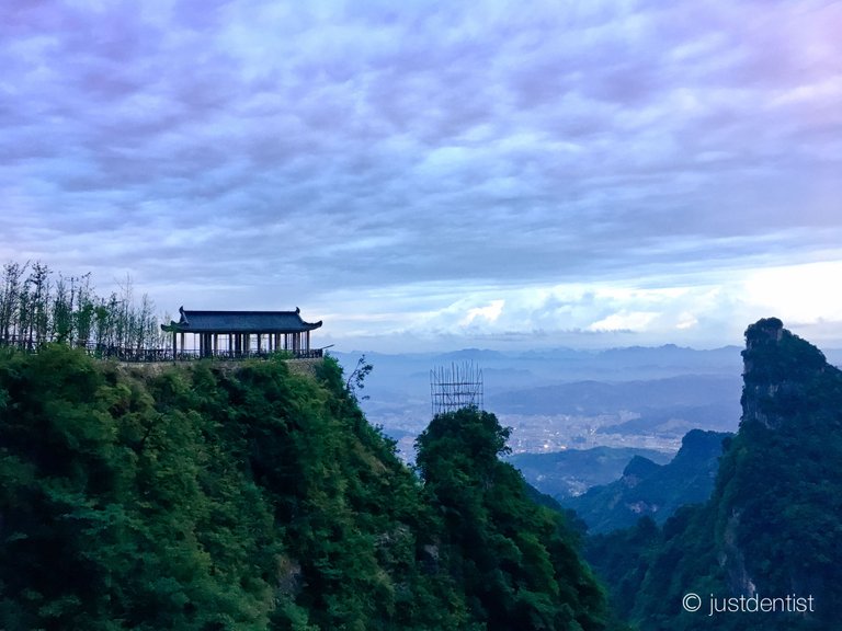 zhangjiajie heavenly gate view over city.jpg