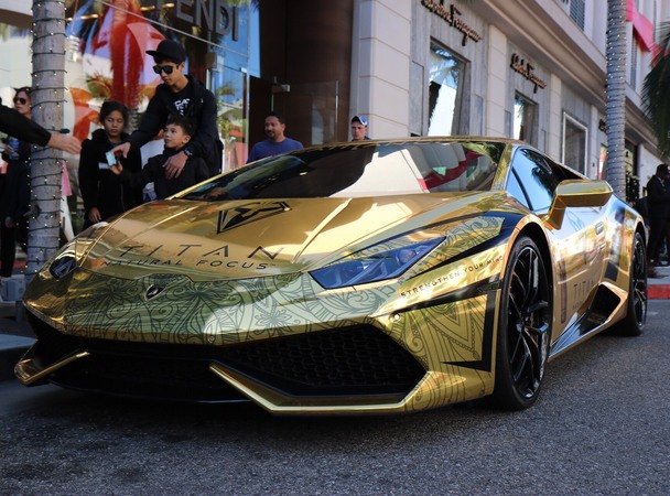 photo_7181_gold_chrome_lamborghini_huracan_240381_fh.jpg