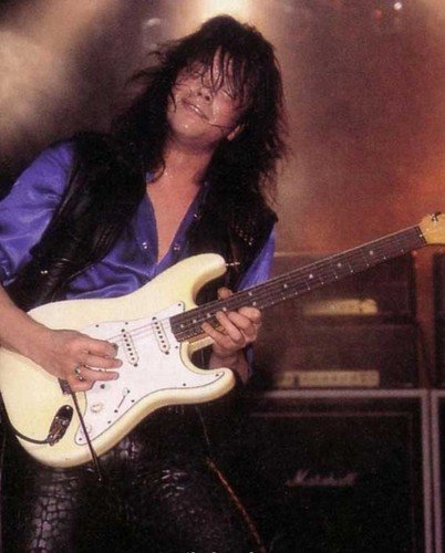 John-Norum-europe-band-fan-club-29323609-402-500.jpg